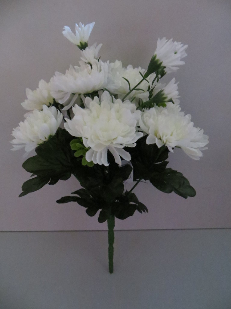 Chrysanthemenstrauß mit 13 Stielen, 10 großen Blüten und 6 kleinen Blüten Farbe: weiß-creme