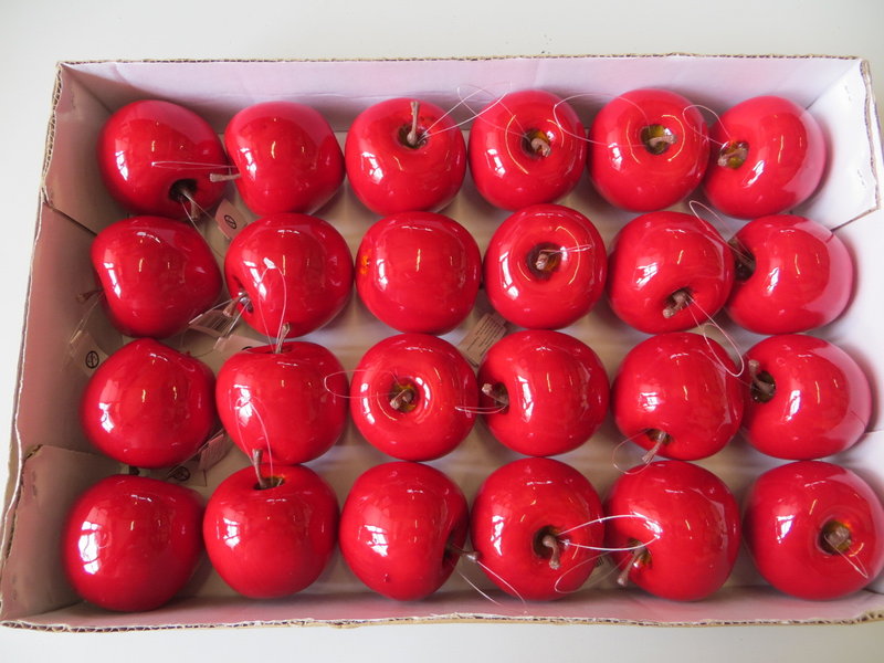 Apfel mit Aufhänger (1Einheit=24Stück) Farbe: rot - glänzend