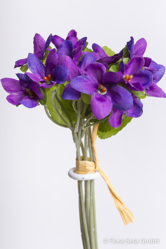 Veilchenbund mit Bastumwicklung und 9 Stielen Farbe: dunkel lila