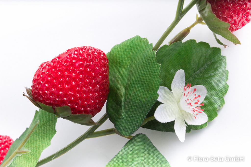 Erdbeergirlande mit 24 Erdbeeren