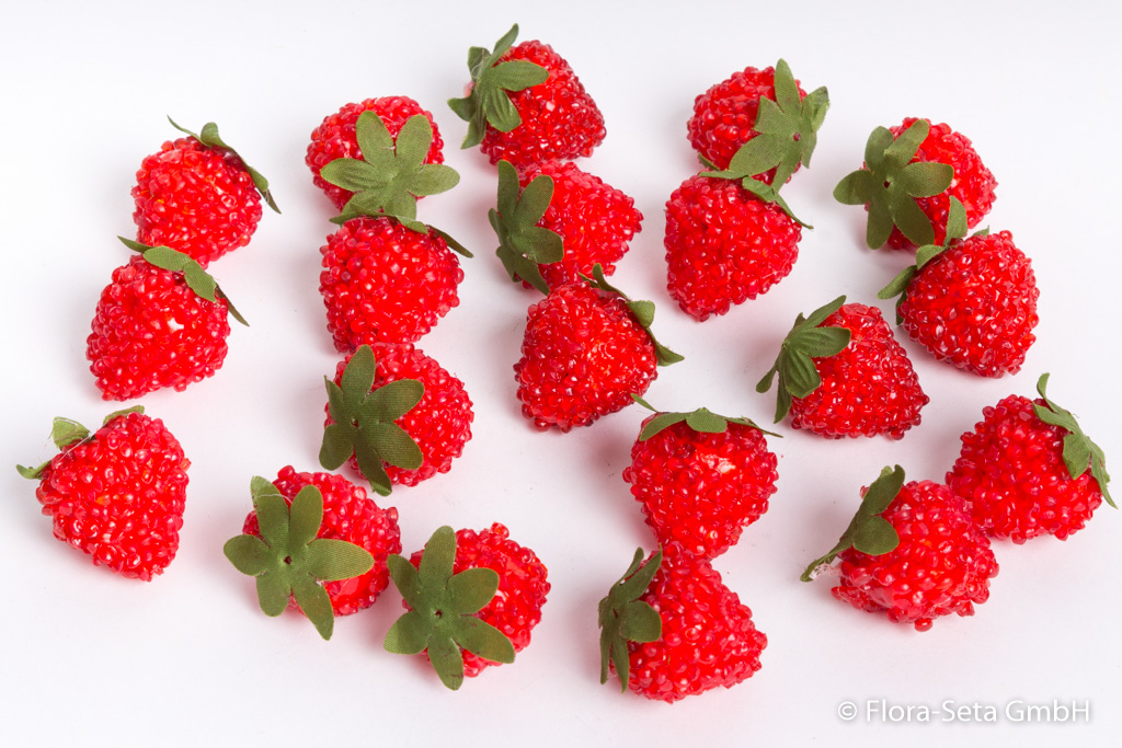 Erdbeeren im Cellophanbeutel Größe ca. 3 cm (1 Einheit = 20 Stück)