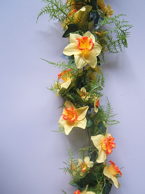 Narzissengirlande mit 68 Blüten Farbe:gelb-orange