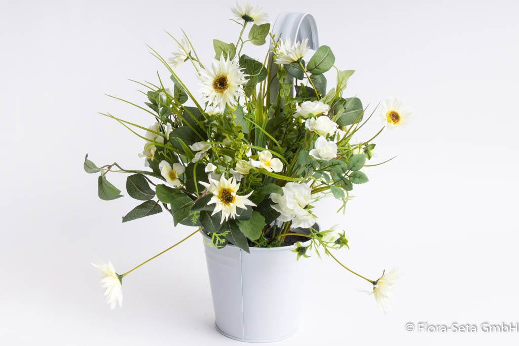 Blumenbouquet im weißen Metallhängetopf Farbe: creme-weiß