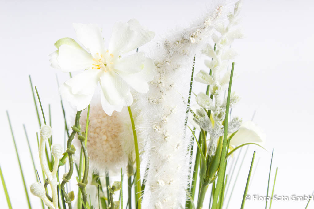 Grasarrangement selbststehend mit Blüten , Höhe ca. 50 cm, Farbe: weiß