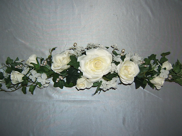 Rosen/Blüten Tischaufleger mit Perlen und Efeuranken