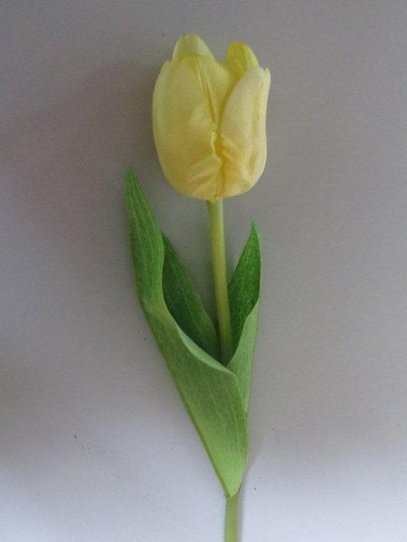 Tulpe mit 2 Blättern "real touch" Farbe: gelb
