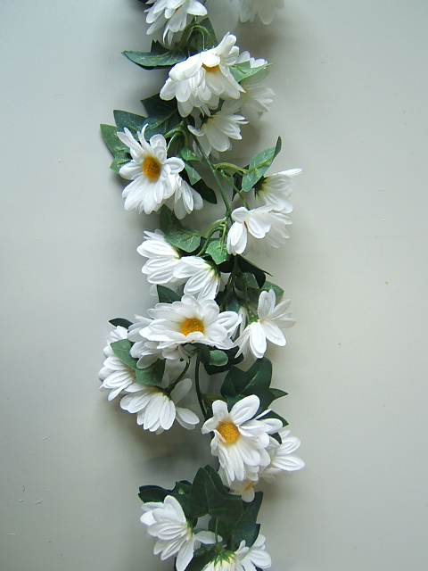 Margeritengirlande mit 90 Blüten Farbe:weiß mit gelber Mitte